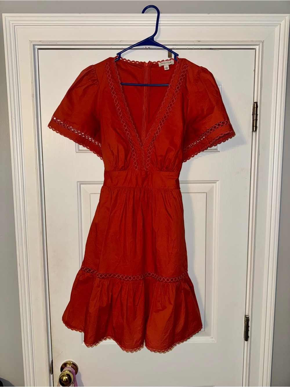 Stellah burnt orange V-Neck Short Sleeve Dress